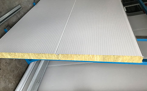 如何正確安裝巖棉夾芯板以確保保溫效果？